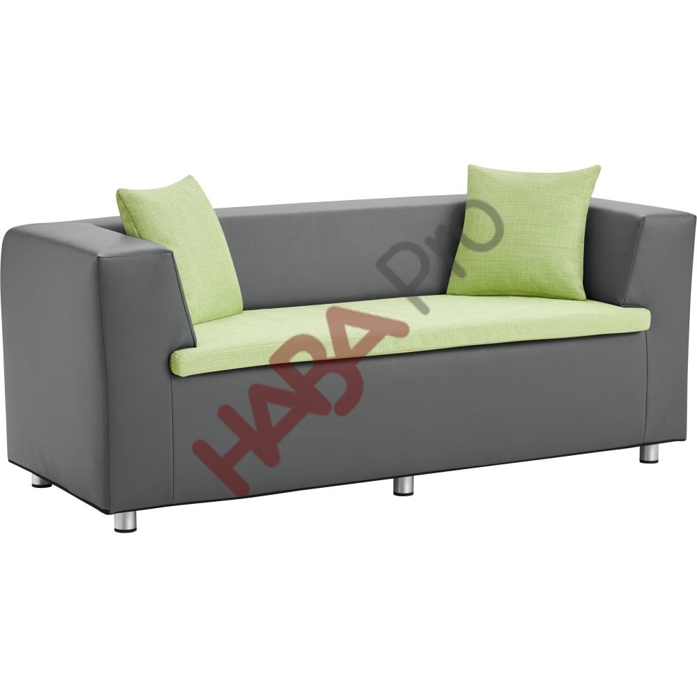 Sofa z poduszkami